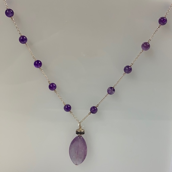 Jewelry - STERLING SILVER ONYX NECKLACE